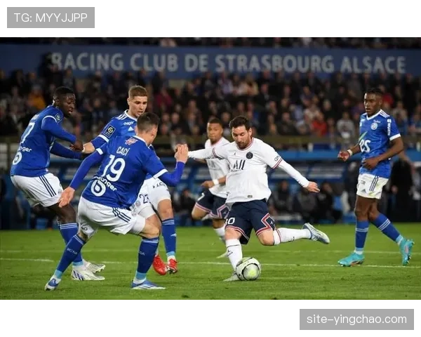 斯特拉斯堡逼平巴黎 中游球队展现顽强抵抗力